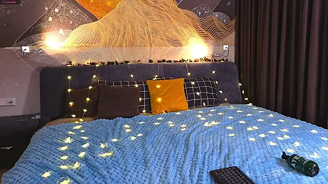 MilaYumi online show from April 18, 2026, 7:07 pm