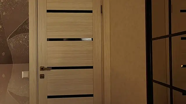 MilaYumi online show from January 18, 2026, 8:18 am