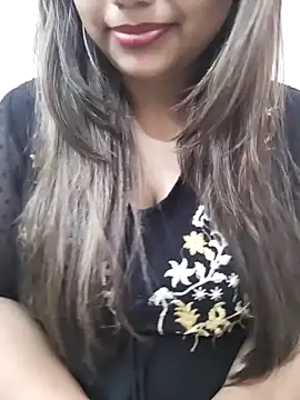 Snapshot of Miss_Rose__ chatting on November 16, 2025, 6:29 am Miss Rose online show from November 16, 2025, 6:29 am