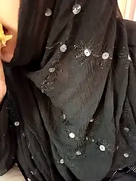 Snapshot of Miss_Rose__ chatting on October 29, 2025, 11:42 am Miss Rose online show from October 29, 2025, 11:42 am