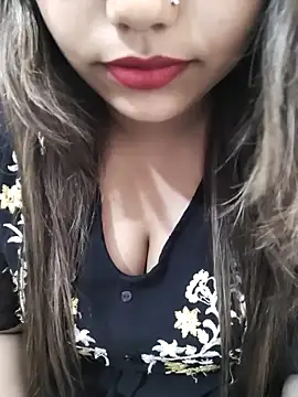 Snapshot of Miss_Rose__ chatting on November 4, 2025, 6:33 pm Miss Rose online show from November 4, 2025, 6:33 pm