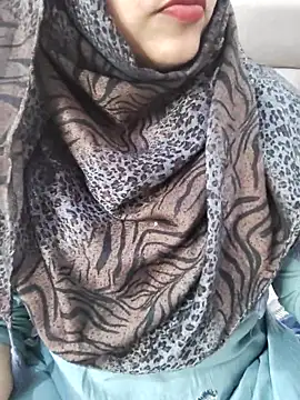 Miss Rose   online show from March 30, 2026, 7:43 am