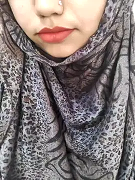 Miss Rose   online show from April 10, 2026, 5:14 am