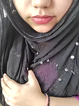 Miss Rose   online show from February 4, 2026, 6:41 am