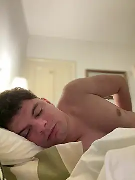 Gabrielrdsouza online show from March 24, 2026, 12:21 am