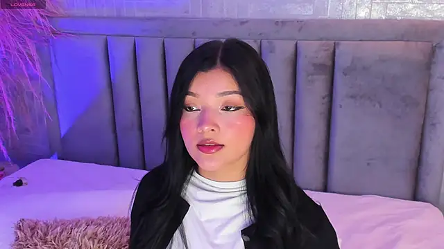 EmmaBlossom online show from October 3, 2025, 7:26 pm