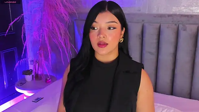 EmmaBlossom online show from October 2, 2025, 7:17 pm