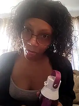 MrsToniTone online show from November 24, 2025, 4:18 pm