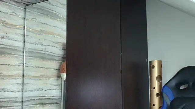 Lovers 21 online show from April 8, 2026, 3:52 am