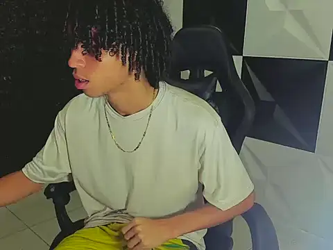 xion ez online show from October 3, 2025, 8:54 pm