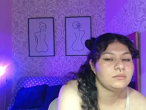 Snapshot of Fantassy_Loverss chatting on September 26, 2025, 7:21 pm Fantassy Loverss online show from September 26, 2025, 7:21 pm