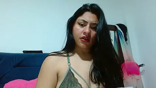 Snapshot of Maira_Diaz chatting on December 17, 2025, 4:12 pm Maira Diaz online show from December 17, 2025, 4:12 pm