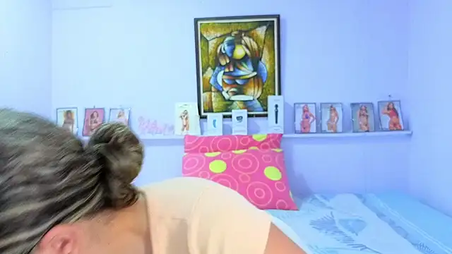 Snapshot of katiaa_lovv chatting on November 10, 2025, 11:48 am katiaa lovv online show from November 10, 2025, 11:48 am