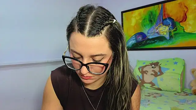 katiaa lovv online show from April 8, 2026, 12:17 pm