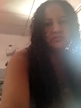Snapshot of MEYBELLATINA chatting on May 6, 2026, 8:57 pm MEYBELLATINA online show from May 6, 2026, 8:57 pm