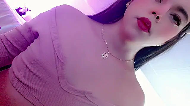 Snapshot of Smeralda-24 chatting on July 13, 2026, 9:14 pm Smeralda-24 online show from July 13, 2026, 9:14 pm