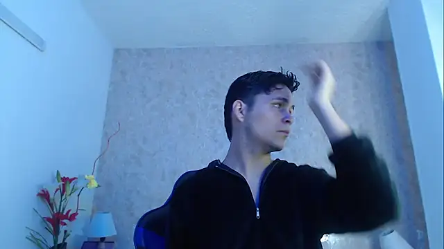 Snapshot of Aaron_Foxxx chatting on October 3, 2025, 12:06 pm Aaron Foxxx online show from October 3, 2025, 12:06 pm