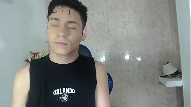 Snapshot of Aaron_Foxxx chatting on October 4, 2025, 11:56 am Aaron Foxxx online show from October 4, 2025, 11:56 am