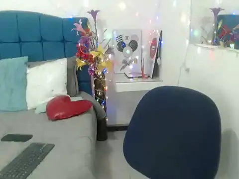 Snapshot of Aaron_Foxxx chatting on December 1, 2025, 7:04 pm Aaron Foxxx online show from December 1, 2025, 7:04 pm