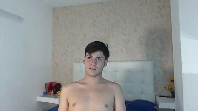 Snapshot of Aaron_Foxxx chatting on December 13, 2025, 8:26 pm Aaron Foxxx online show from December 13, 2025, 8:26 pm