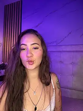 Honey noir online show from February 26, 2026, 6:52 pm