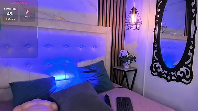 Snapshot of Honey_noir chatting on November 15, 2025, 7:07 pm Honey noir online show from November 15, 2025, 7:07 pm