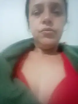 Snapshot of Crisribeiro chatting on October 6, 2025, 12:23 am Crisribeiro online show from October 6, 2025, 12:23 am