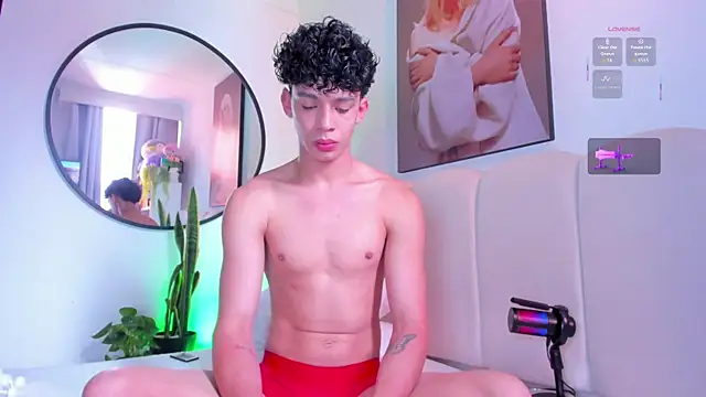 Snapshot of lion_stone chatting on September 25, 2025, 5:52 pm lion stone online show from September 25, 2025, 5:52 pm