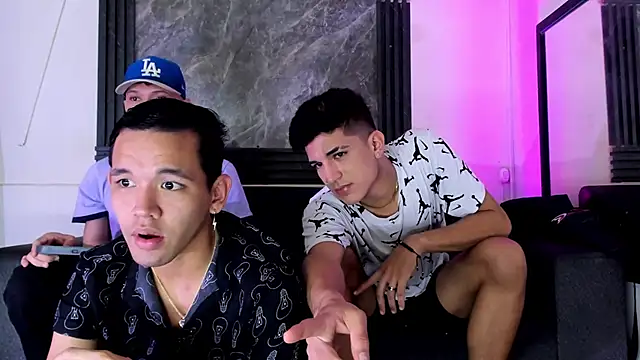 Stiben boy online show from November 23, 2025, 4:11 am