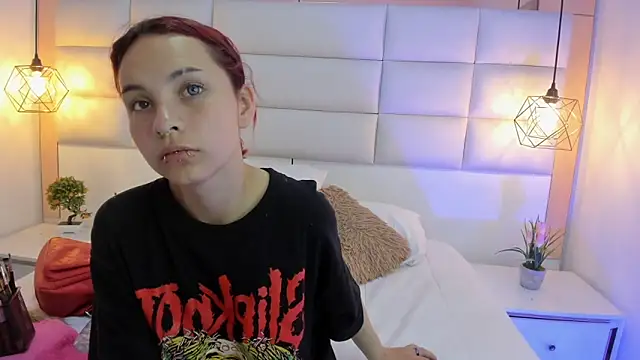 Megane whitte online show from November 18, 2025, 8:01 pm