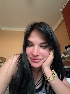 Snapshot of Alina_XXXX_ chatting on May 12, 2026, 4:24 pm Alina XXXX online show from May 12, 2026, 4:24 pm