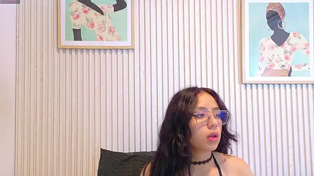 Abrilmirren online show from April 18, 2026, 11:12 am