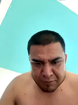 Sk3m veryhot online show from October 3, 2025, 10:06 am