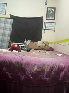 Sk3m veryhot online show from February 15, 2026, 7:35 pm