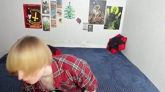 Cattie w  online show from March 7, 2026, 1:12 am