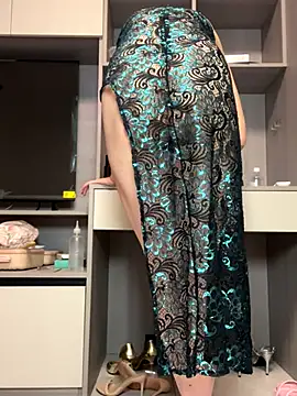 Snapshot of POS001 chatting on December 14, 2025, 5:29 pm POS001 online show from December 14, 2025, 5:29 pm