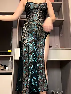 Snapshot of POS001 chatting on November 25, 2025, 6:19 pm POS001 online show from November 25, 2025, 6:19 pm