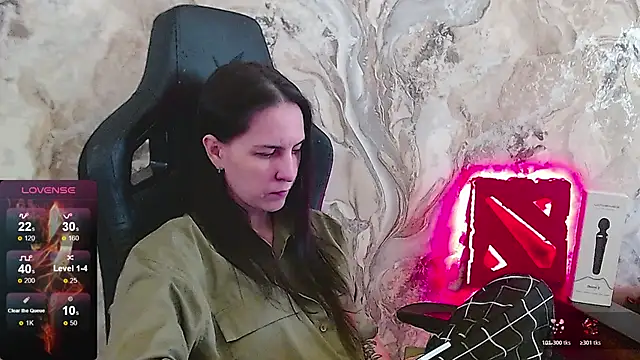 Irwi Tomboy online show from April 20, 2026, 1:24 pm