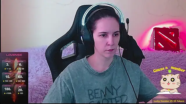 Irwi Tomboy online show from February 21, 2026, 1:35 pm