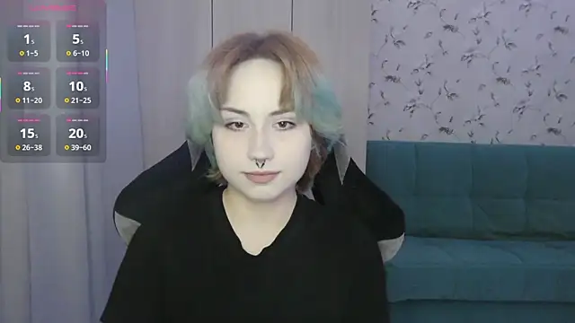 Snapshot of LeisaHopperstad chatting on May 19, 2026, 12:12 pm LeisaHopperstad online show from May 19, 2026, 12:12 pm