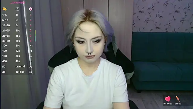 Snapshot of LeisaHopperstad chatting on July 25, 2026, 10:22 am LeisaHopperstad online show from July 25, 2026, 10:22 am