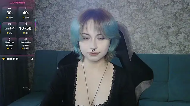 LeisaHopperstad online show from April 21, 2026, 2:12 pm