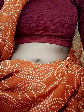 Snapshot of misskomal97 chatting on October 8, 2025, 6:48 am misskomal97 online show from October 8, 2025, 6:48 am