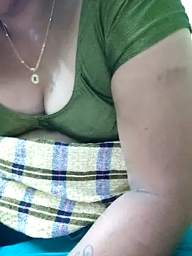 navyasree143 online show from April 11, 2026, 12:40 am