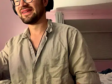 Snapshot of Jasonsnzuk chatting on October 15, 2025, 9:56 pm Jasonsnzuk online show from October 15, 2025, 9:56 pm