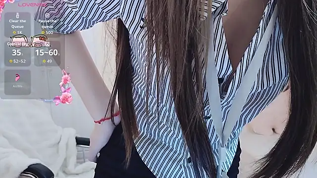 Coco-Di online show from October 28, 2025, 3:18 am