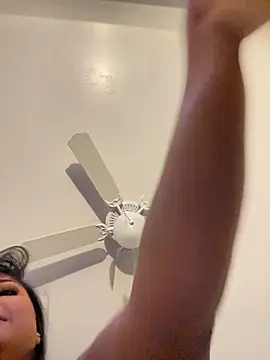 Snapshot of pmonie chatting on November 28, 2025, 2:06 pm pmonie online show from November 28, 2025, 2:06 pm