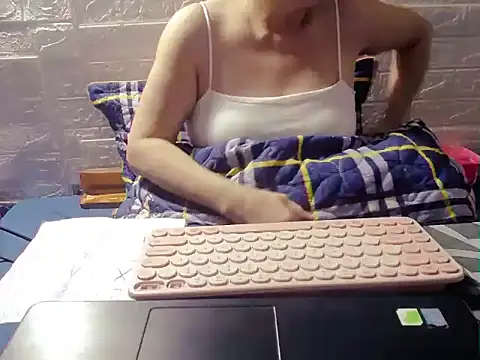 Snapshot of hyhy_99 chatting on October 26, 2025, 4:29 pm hyhy 99 online show from October 26, 2025, 4:29 pm