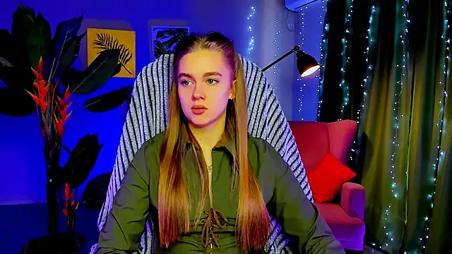 JuneWoods online show from February 6, 2026, 7:26 am