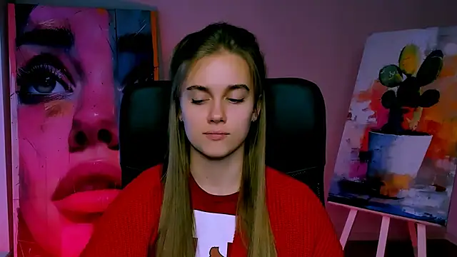 Snapshot of JuneWoods chatting on November 28, 2025, 10:37 am JuneWoods online show from November 28, 2025, 10:37 am